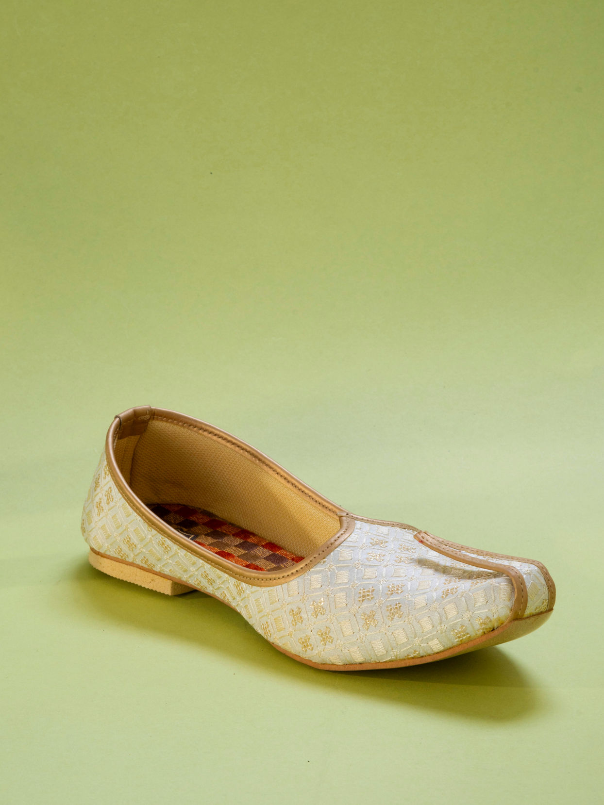 Manyavar Boys Celestially Cream Jooti