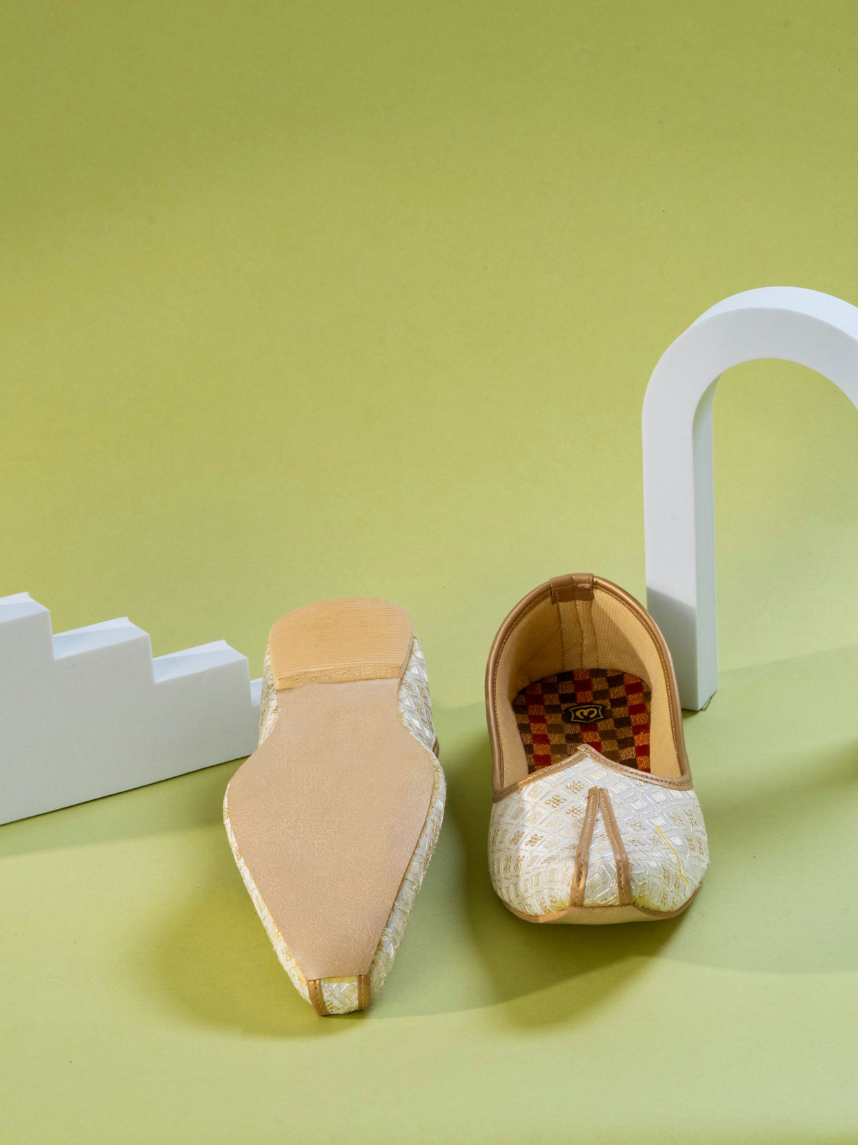 Manyavar Boys Celestially Cream Jooti