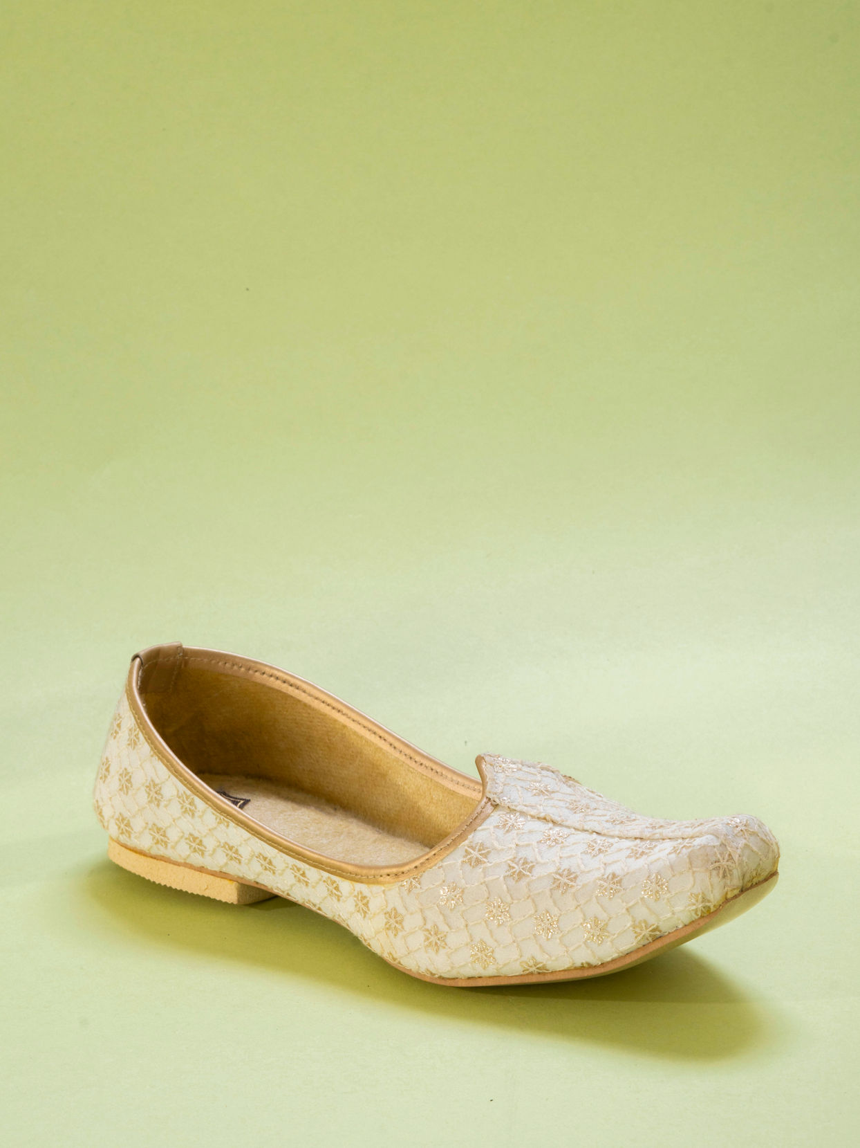 Manyavar Boys Cream Exquisite Georgette Jooti