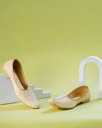 Manyavar Boys Cream Exquisite Georgette Jooti