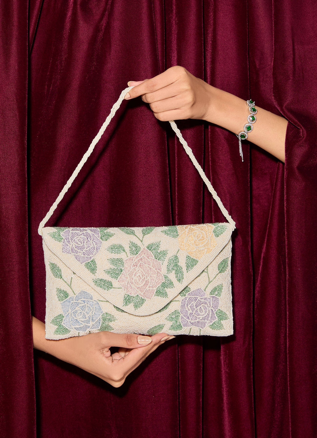 Mohey Women Cream Art Silk Envelope Bag