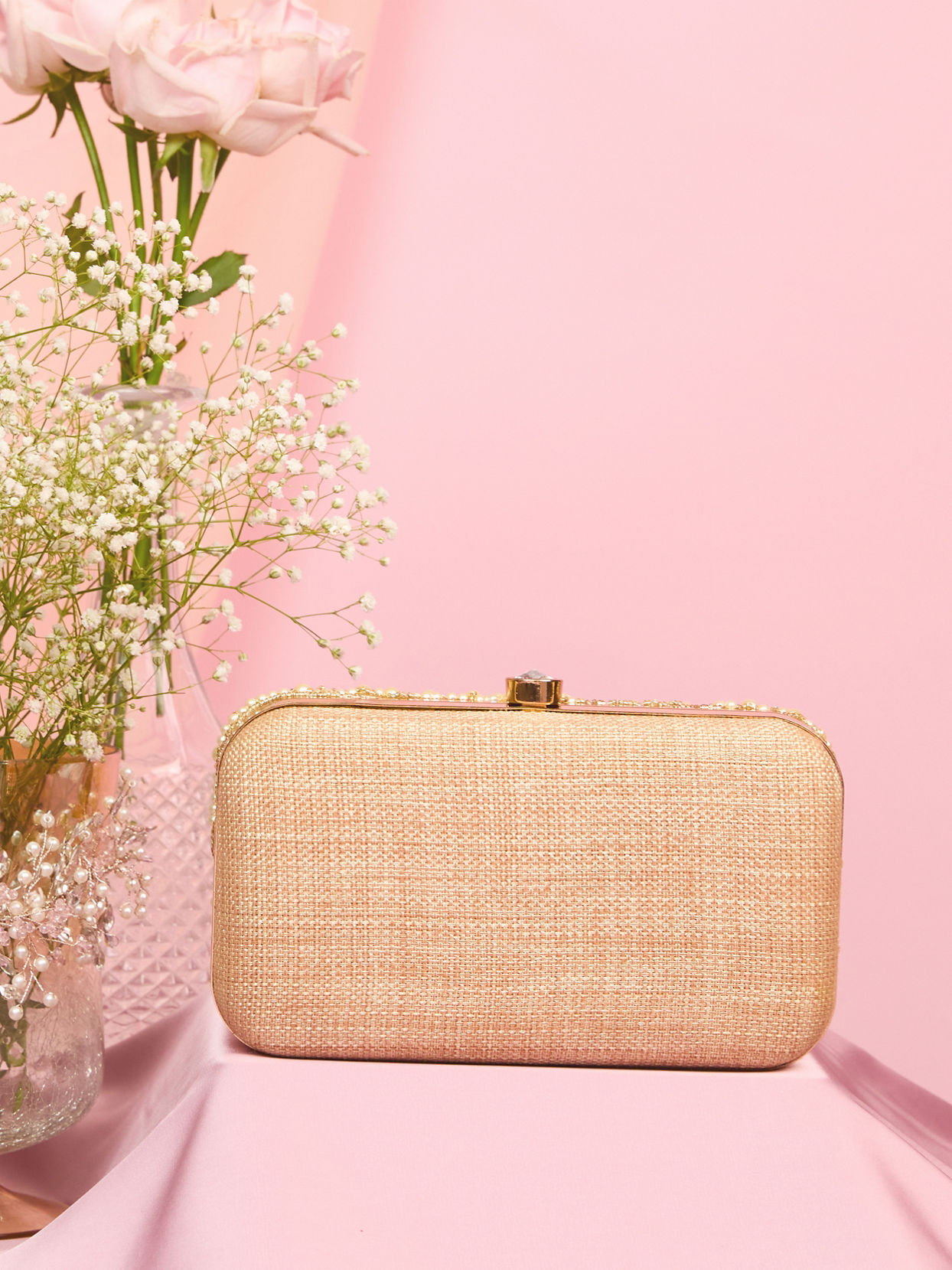Mohey Women Beige Beauty Clutch Bag