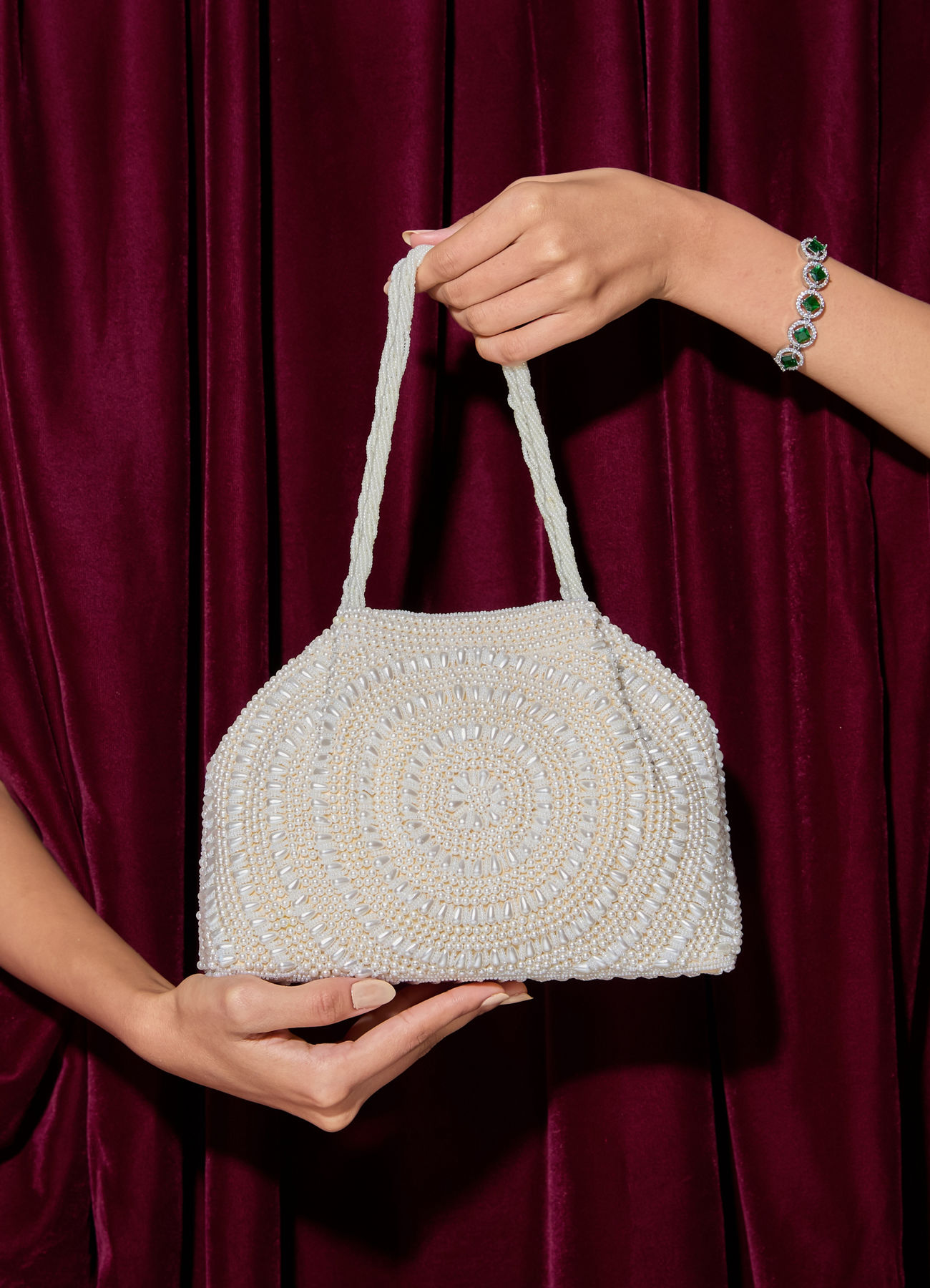 Mohey Women Enchantress White Silk Bag