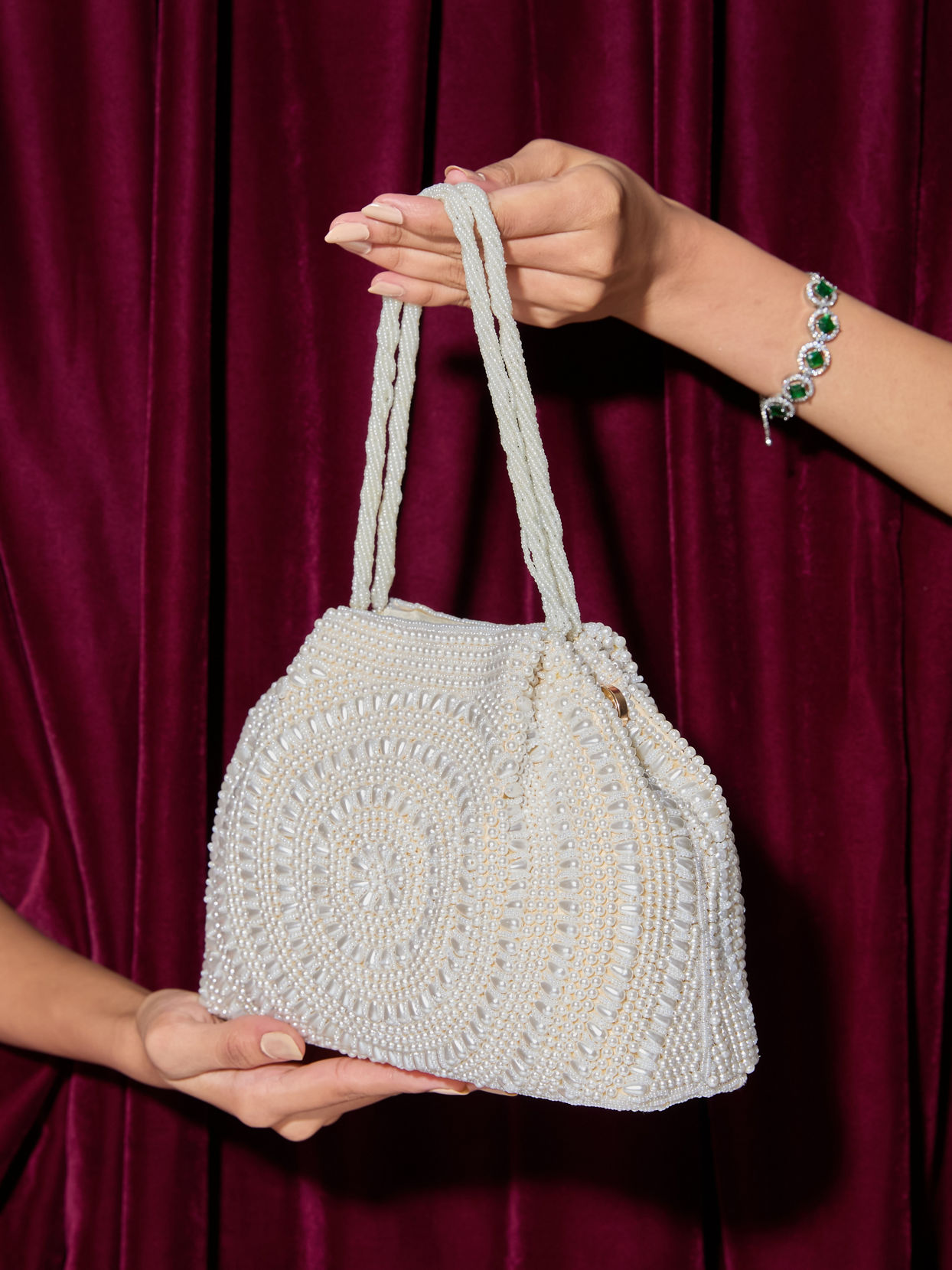 Mohey Women Enchantress White Silk Bag