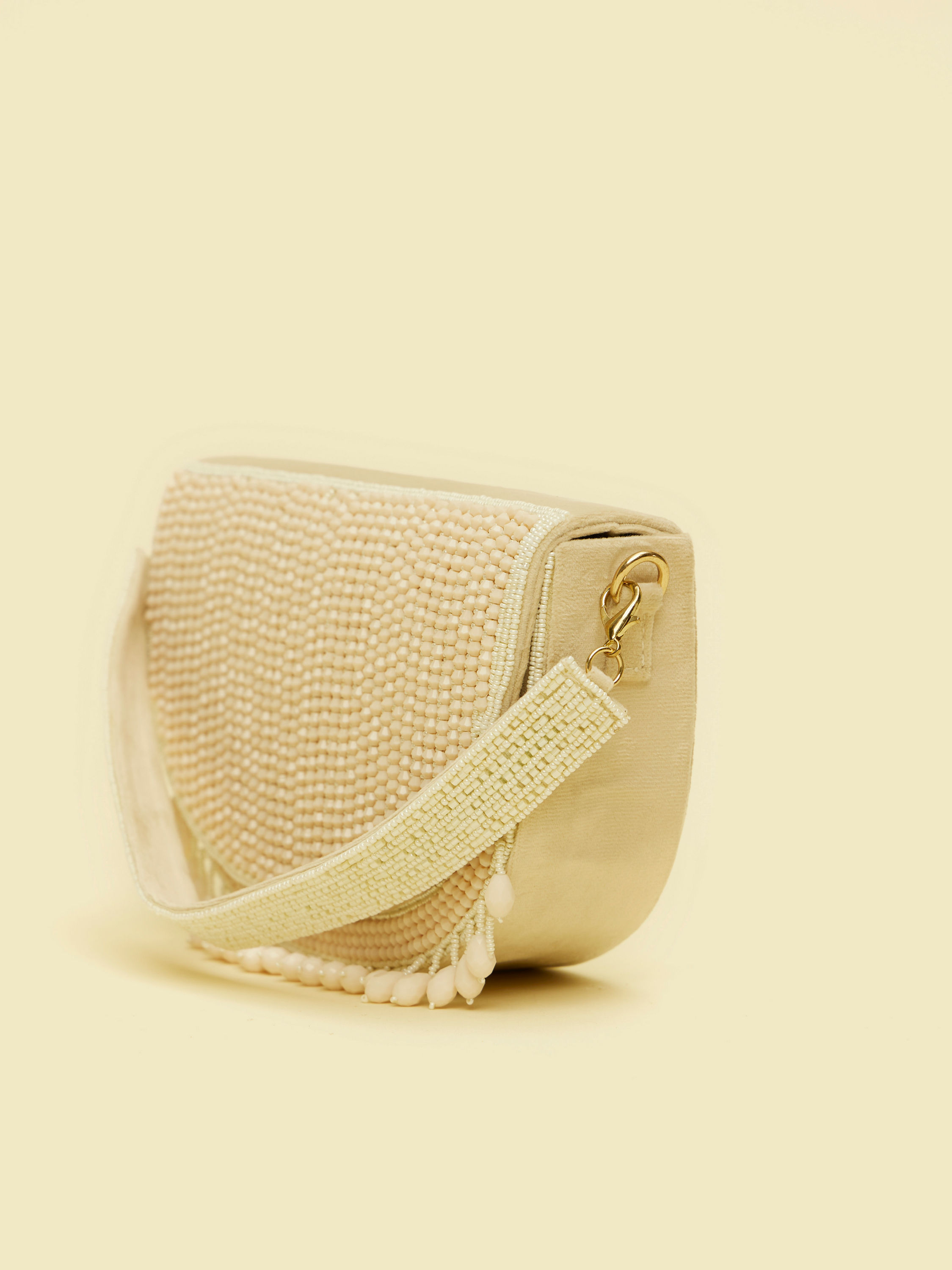 Mohey Women Elegant Cream Velvet Bag
