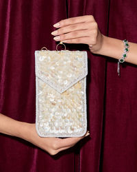 Mohey Women Gleaming Cream Bag