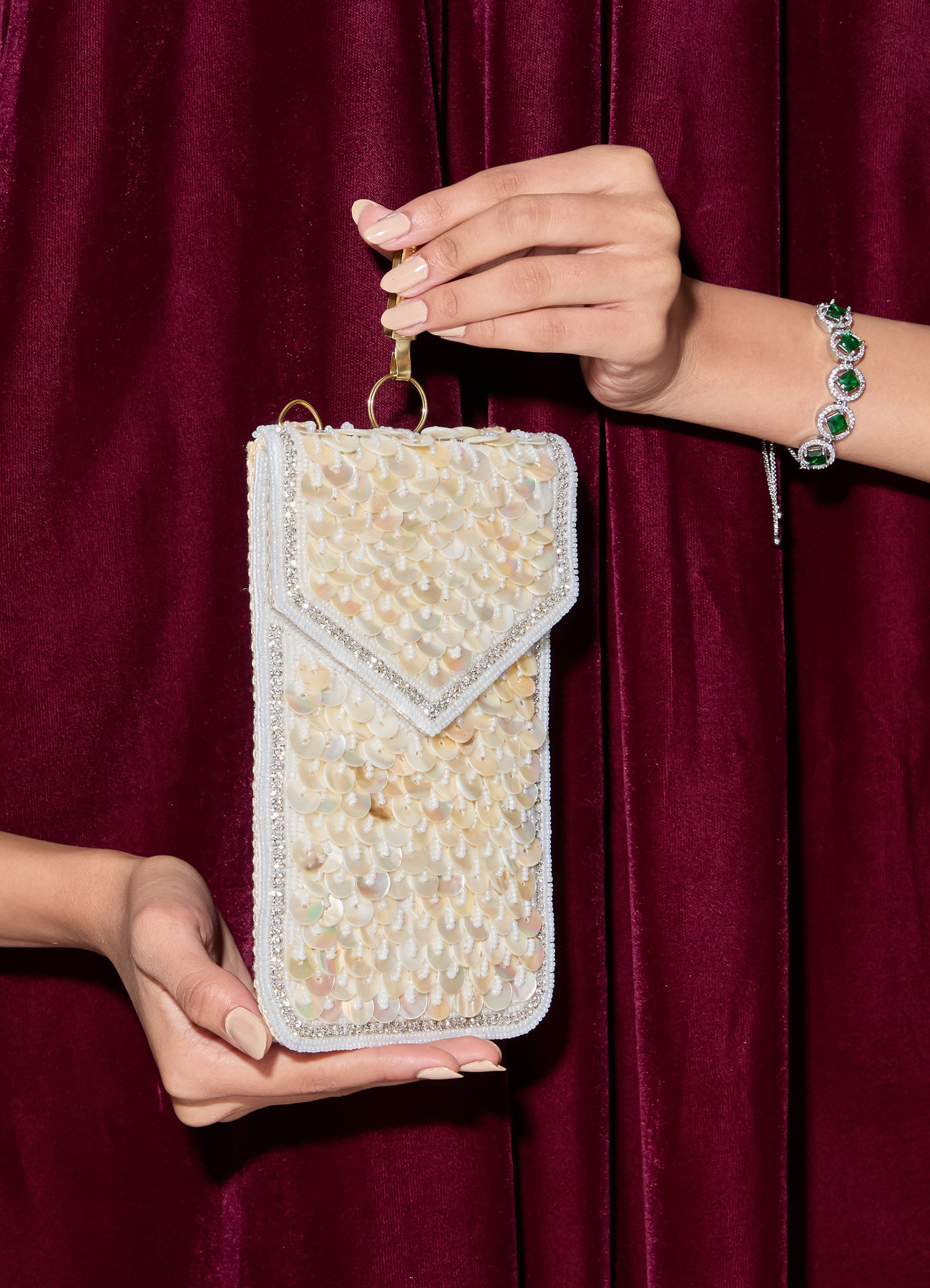 Mohey Women Gleaming Cream Bag