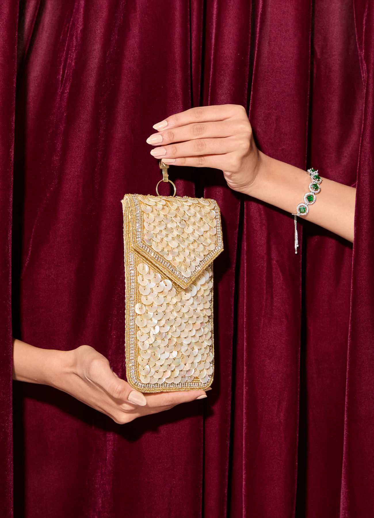 Mohey Women Glistening Gold Festive Bag