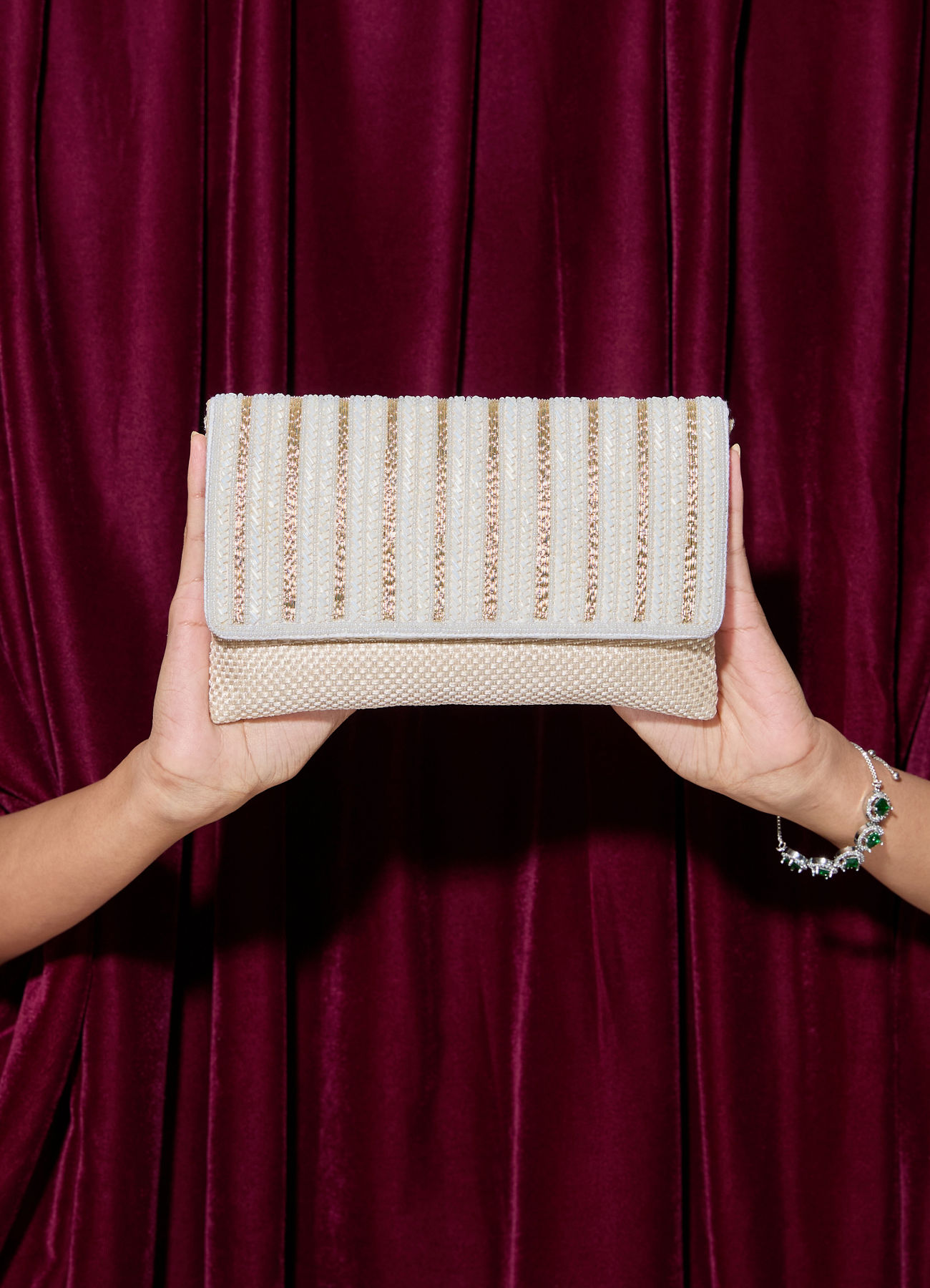 Mohey Women Cream Enchantment Envelope Bag