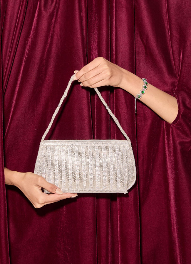 Mohey Women White Cutdana Work Bag