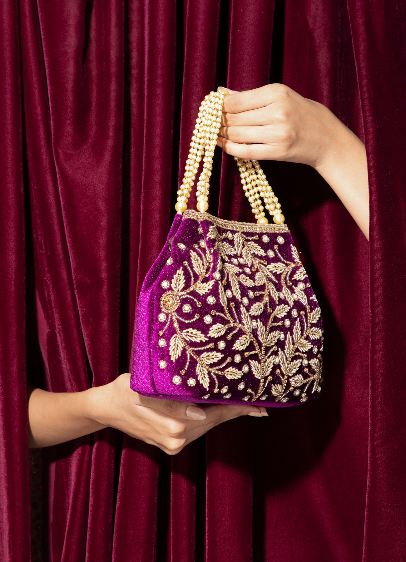 Mohey Women Wine Silk Elegance Bag