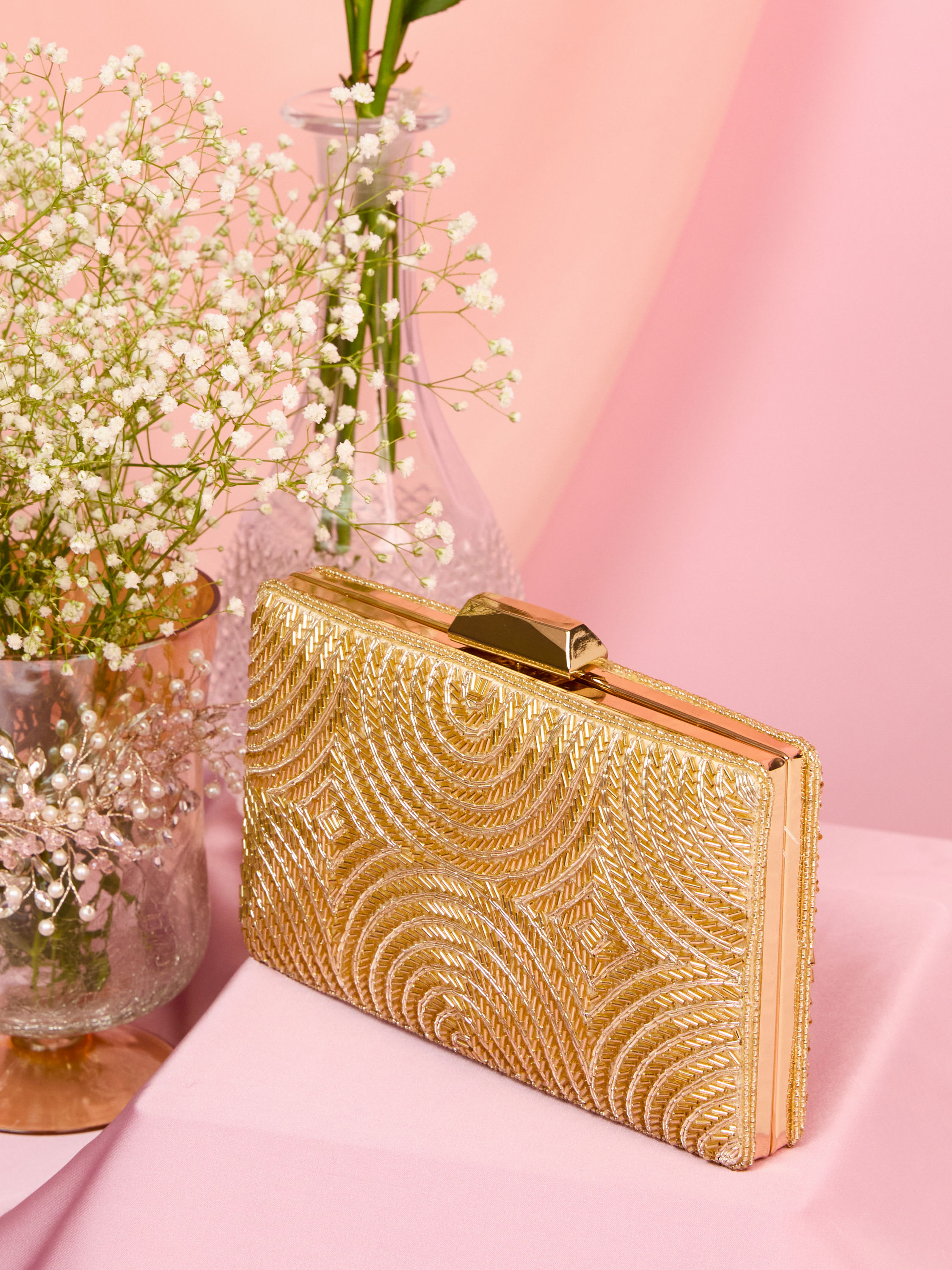 Mohey Women Golden Glamour Clutch Bag