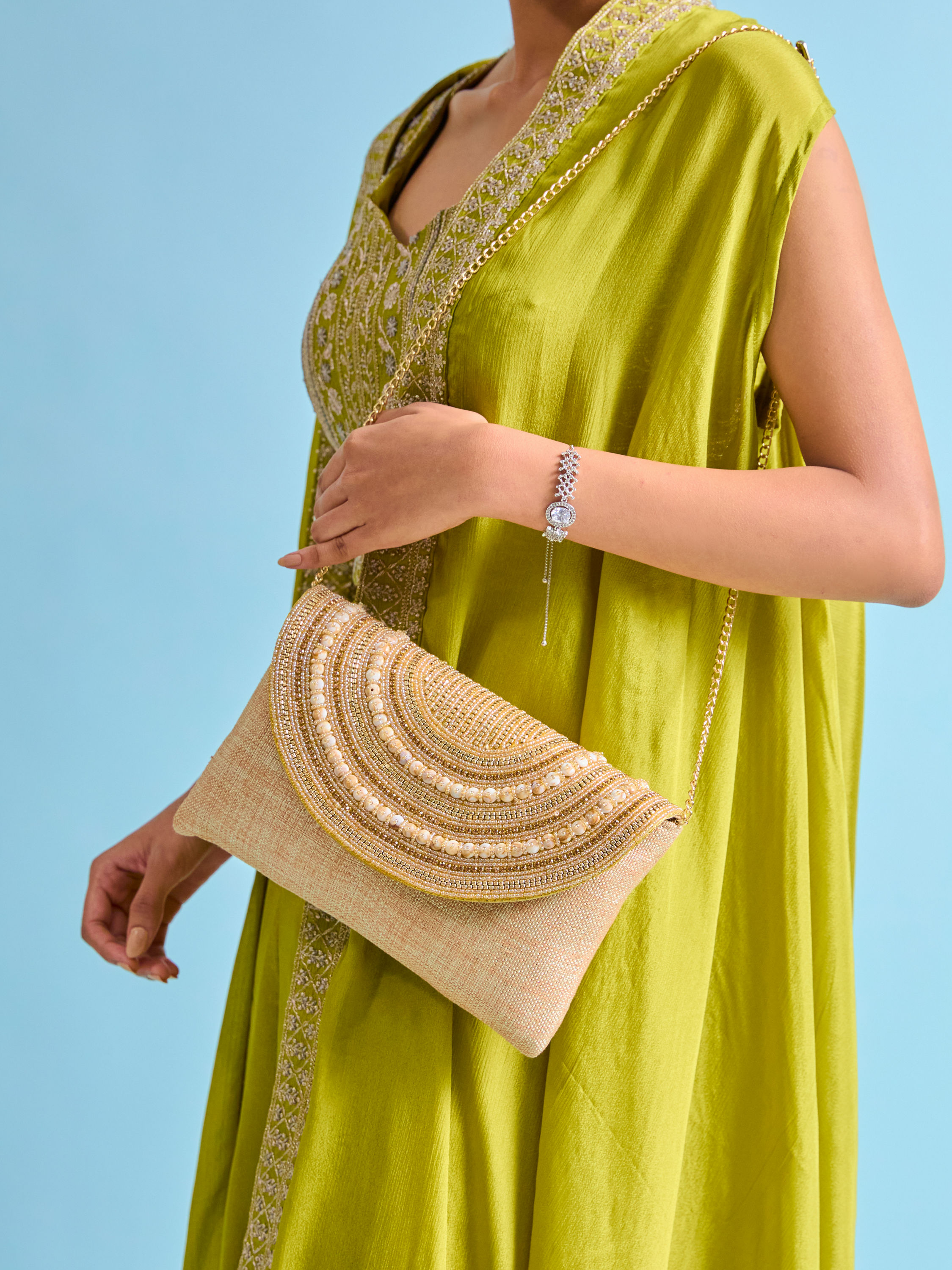 Mohey Women Beige Jute Celebration Bag