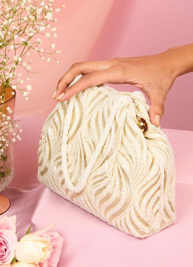 Mohey Women Cream Elegance Bag