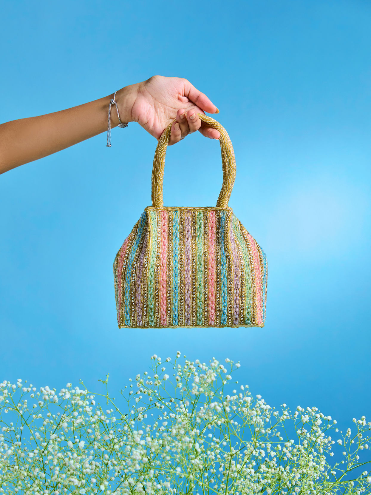Mohey Women Elegant Gold Silken Festive Bag