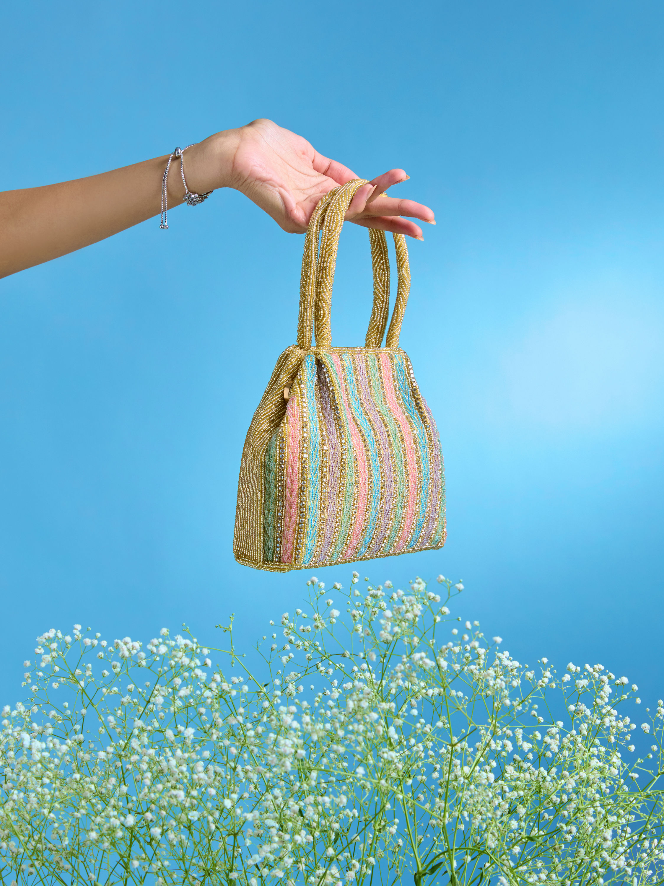 Mohey Women Elegant Gold Silken Festive Bag