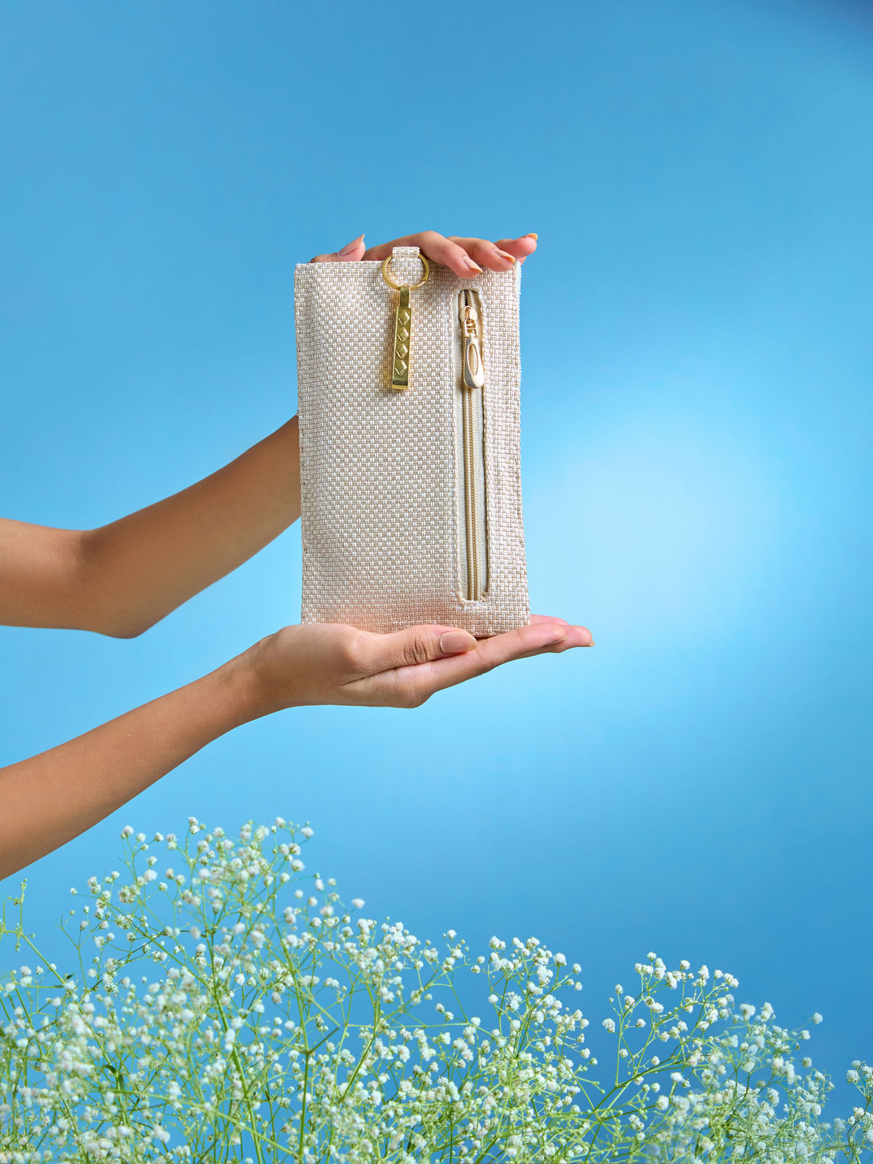 Mohey Women Chic Cream Party Essential Bag