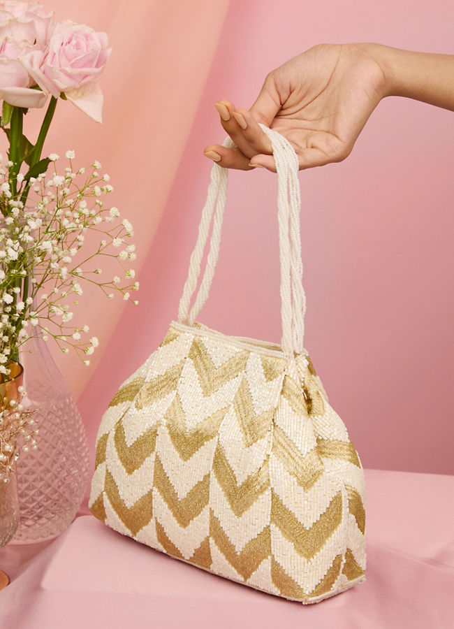 Mohey Women Cream Elegance Bag
