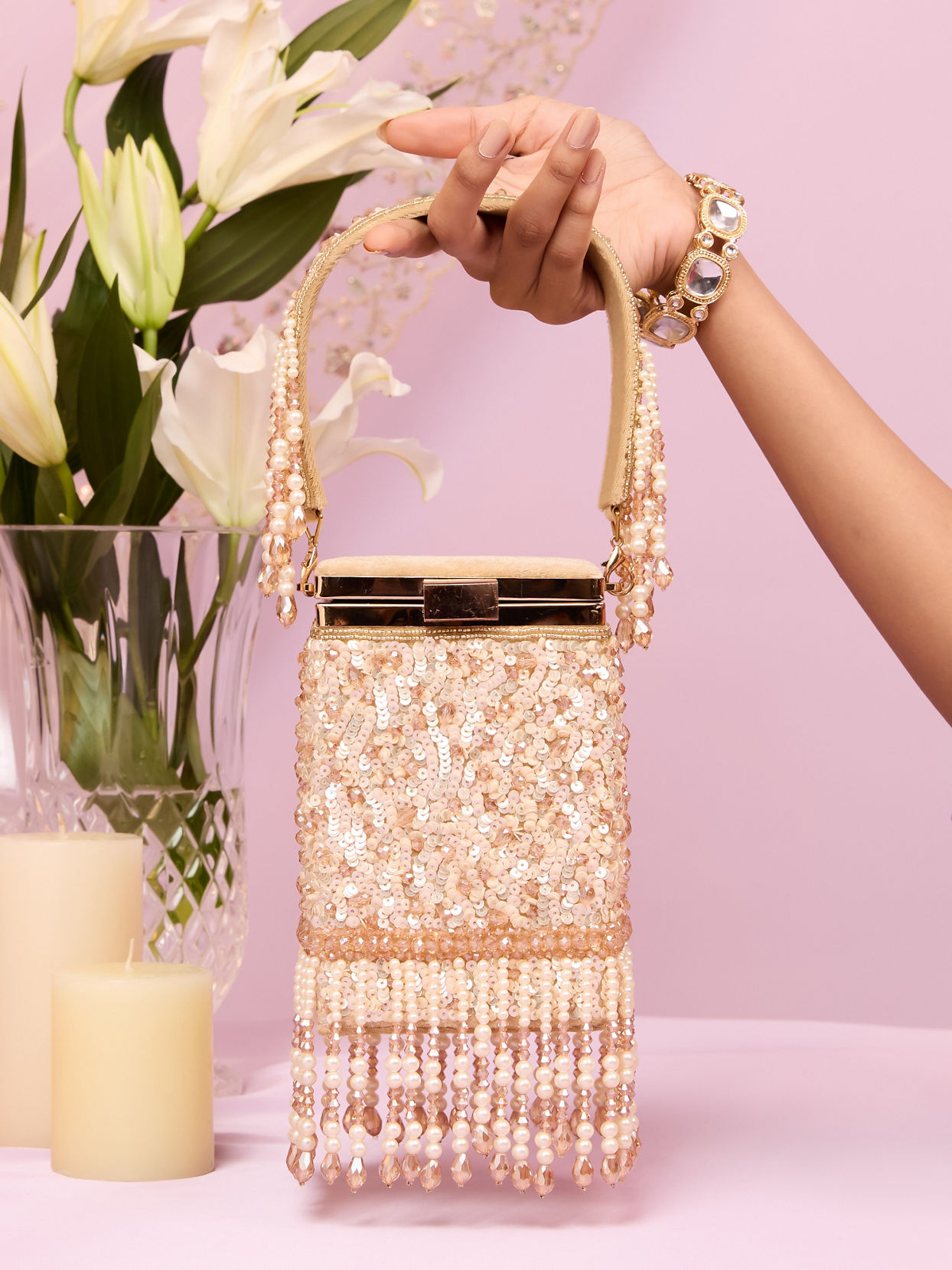 Mohey Women Cream Top Handle Bag