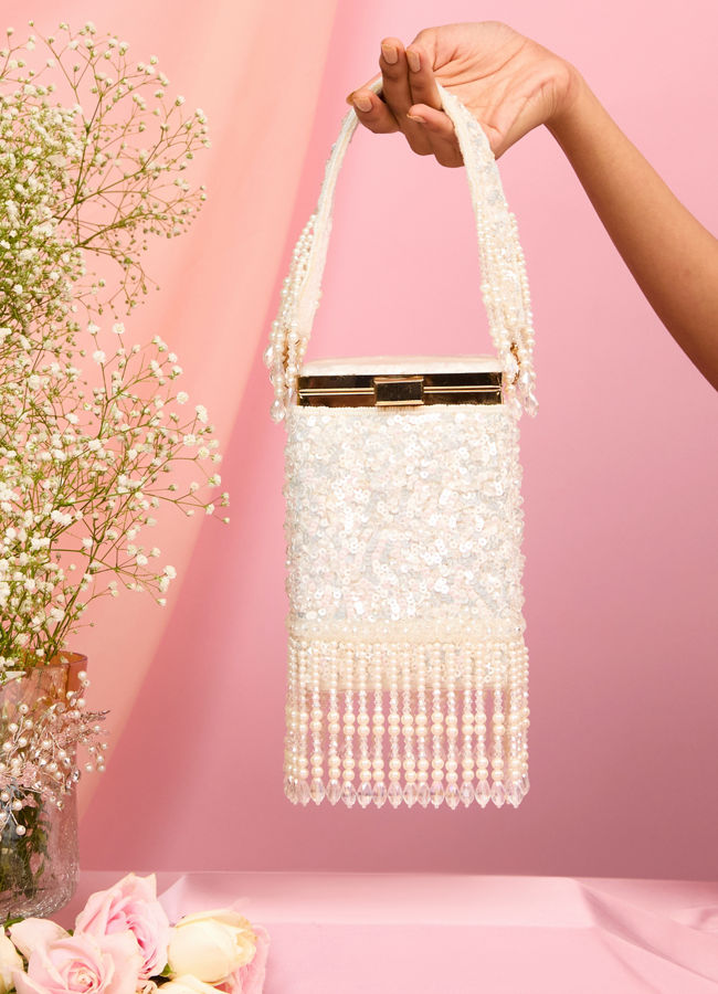 Mohey Women White Velvet Elegance Bag