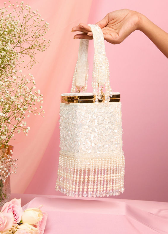 Mohey Women White Velvet Elegance Bag