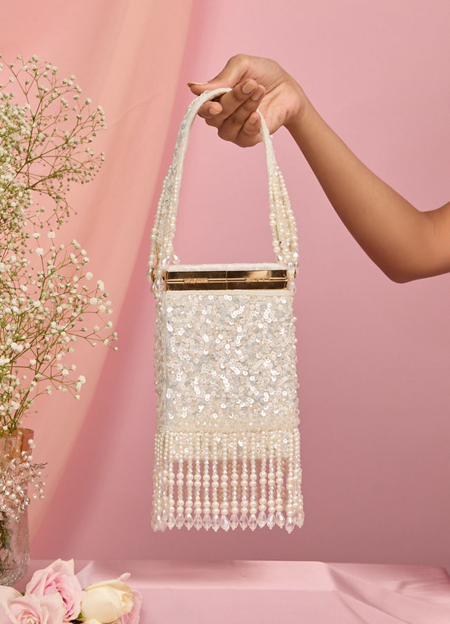 Mohey Women White Velvet Elegance Bag