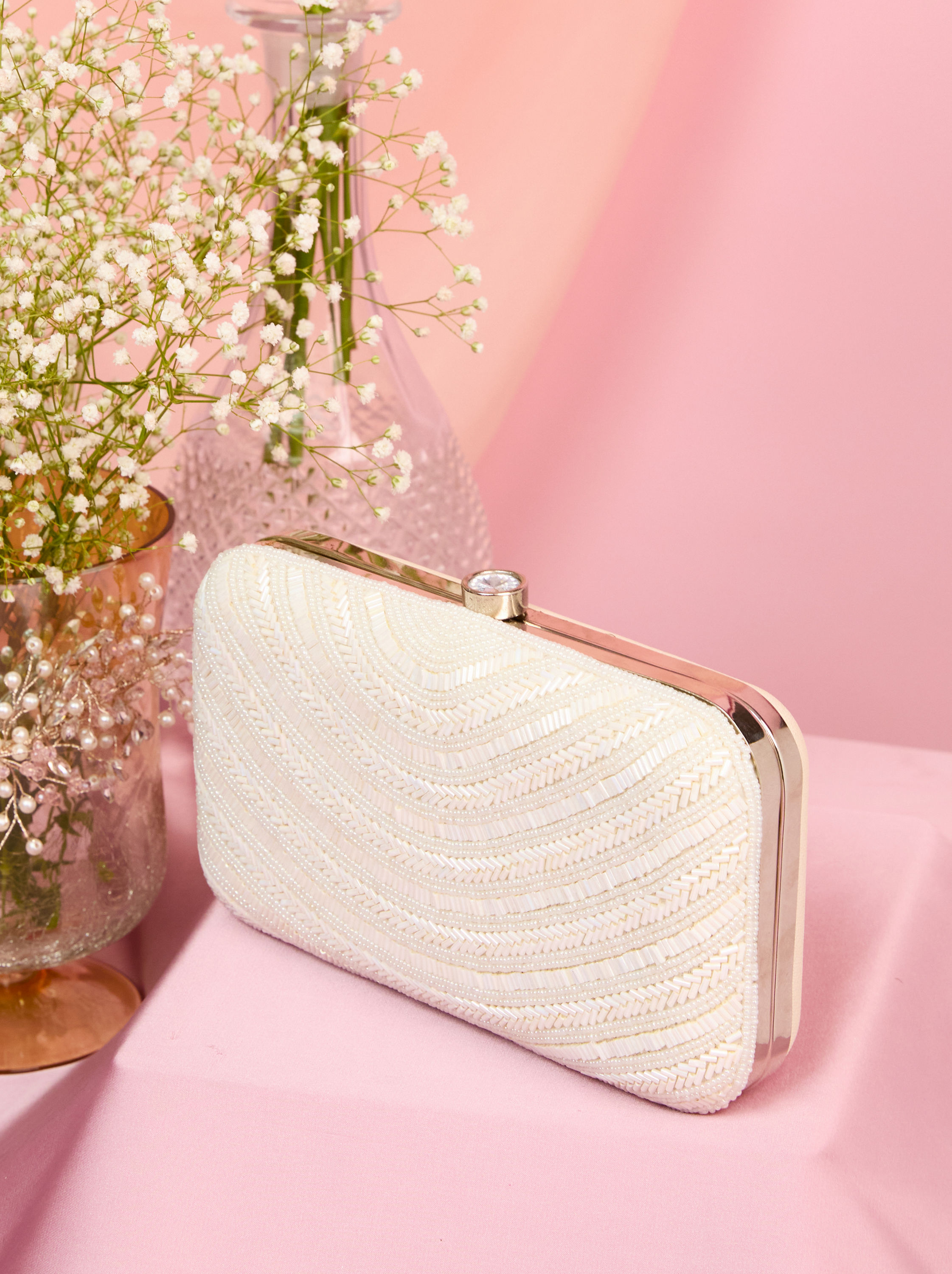 Mohey Women Lustrous White Festive Clutch Bag