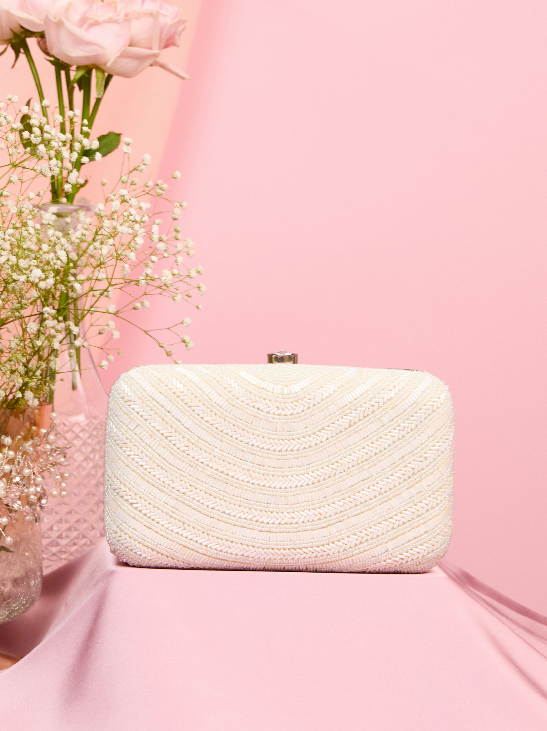 Mohey Women Lustrous White Festive Clutch Bag
