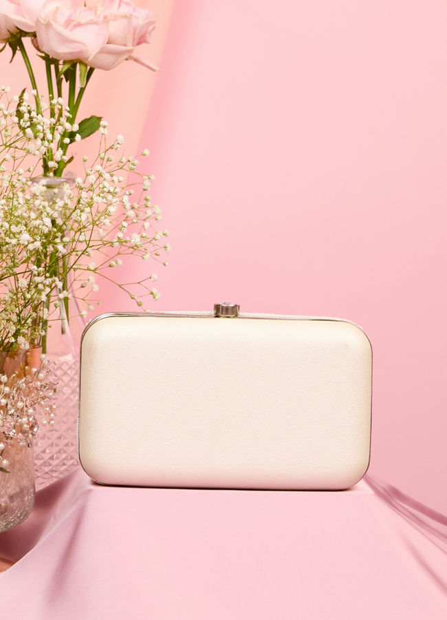 Mohey Women Lustrous White Festive Clutch Bag