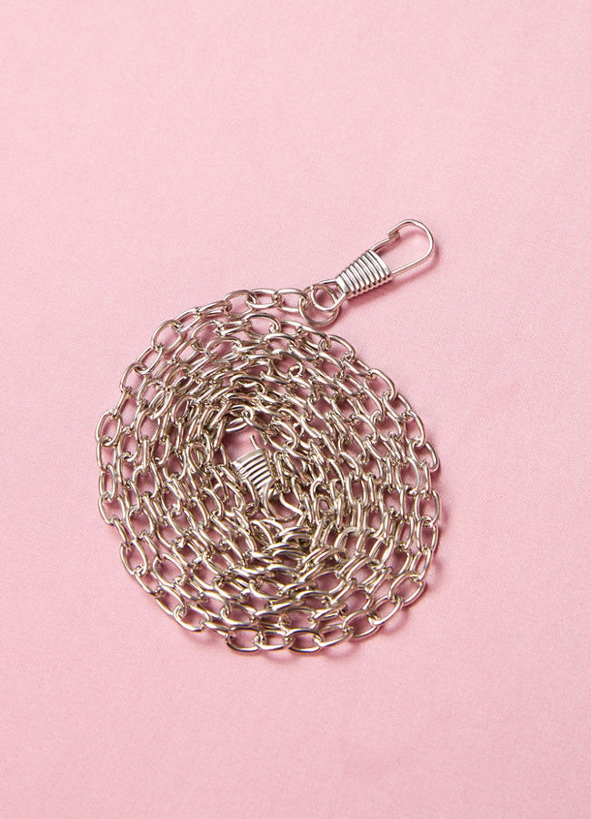 Mohey Women Lustrous White Festive Clutch Bag