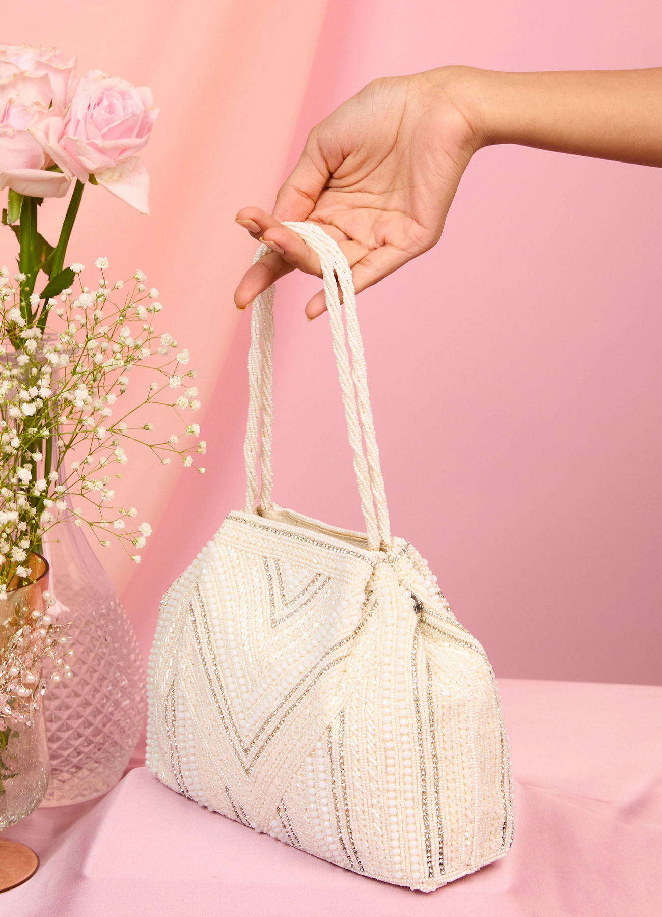 Mohey Women Graceful White Bag