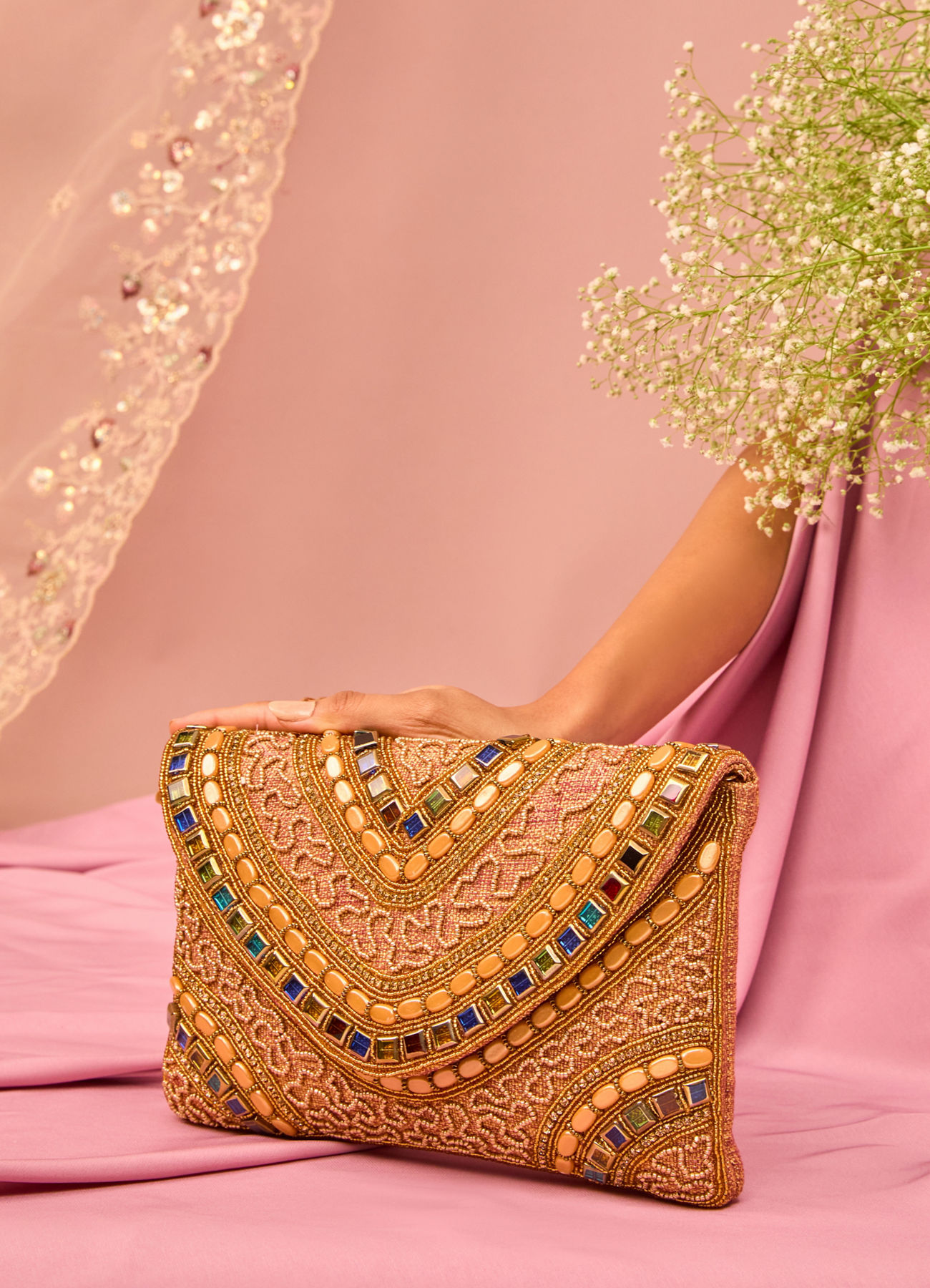 Mohey Women Gajree Pink Art Silk Envelop Bag