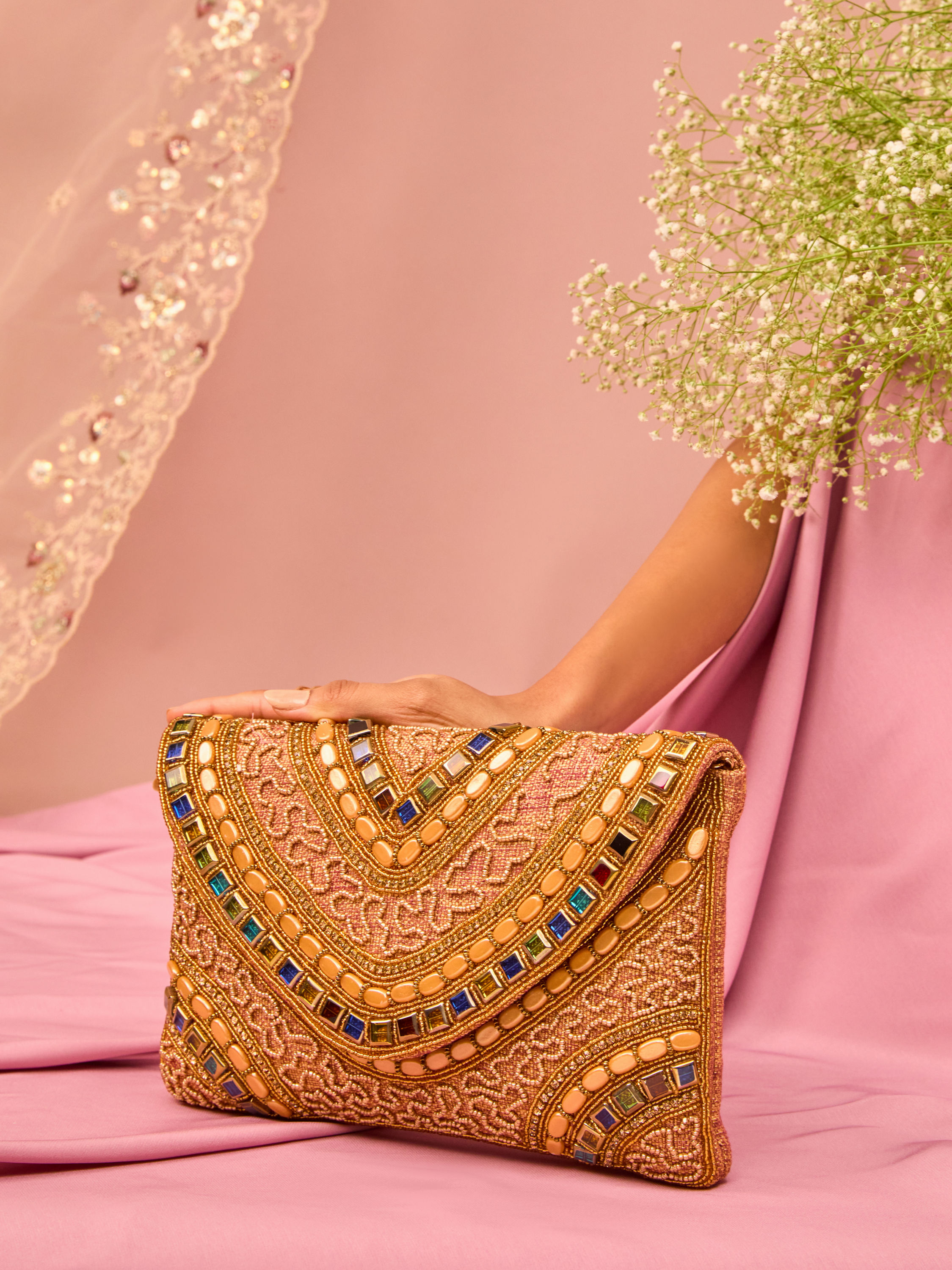 Mohey Women Gajree Pink Art Silk Envelop Bag