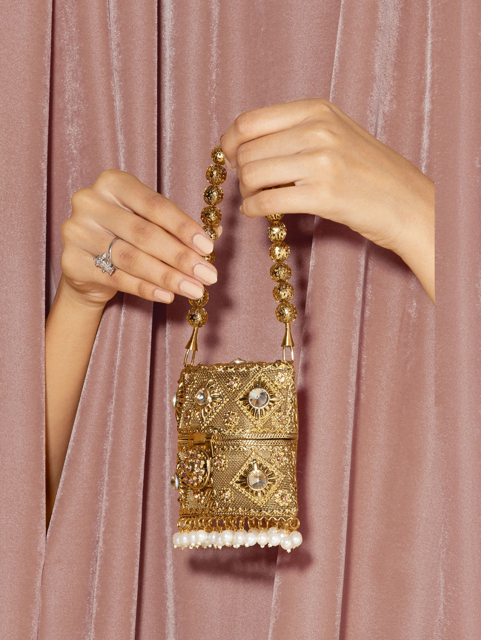 Mohey Women Gold Art Silk Mini Bag