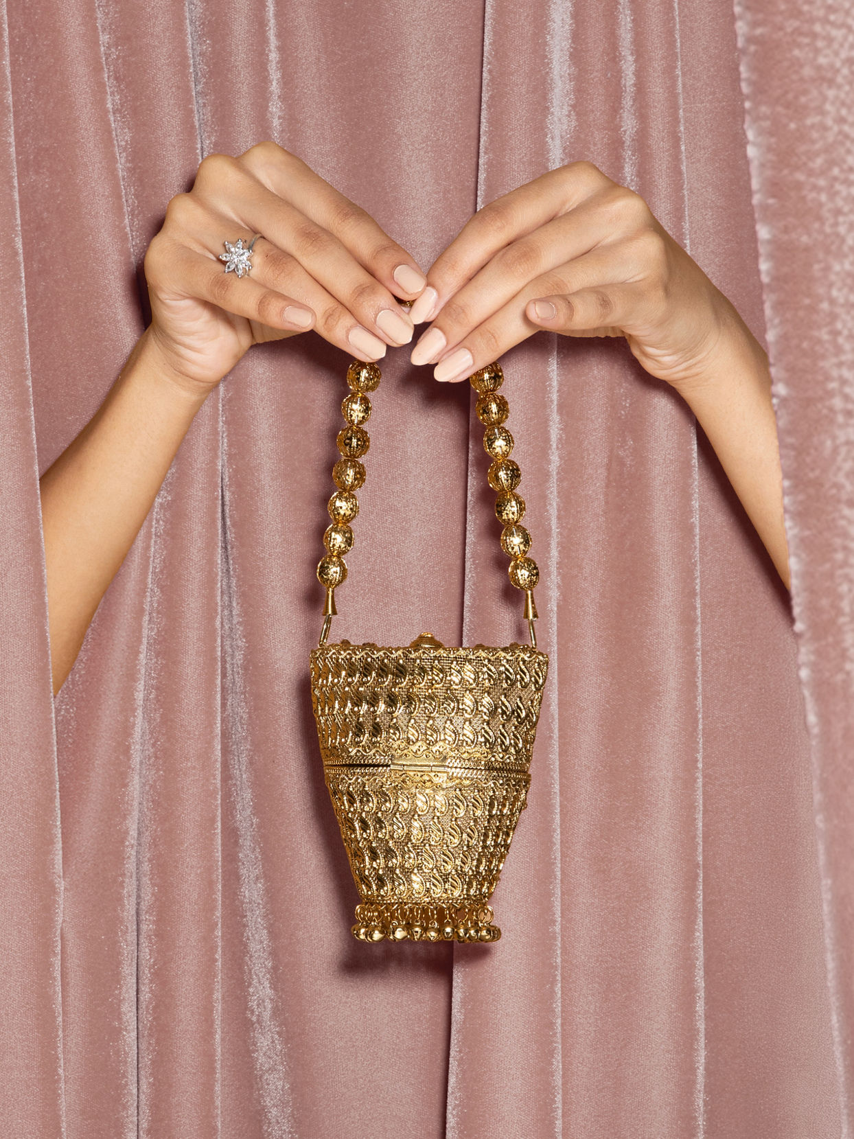 Mohey Women Gold Art Silk Mini Bag