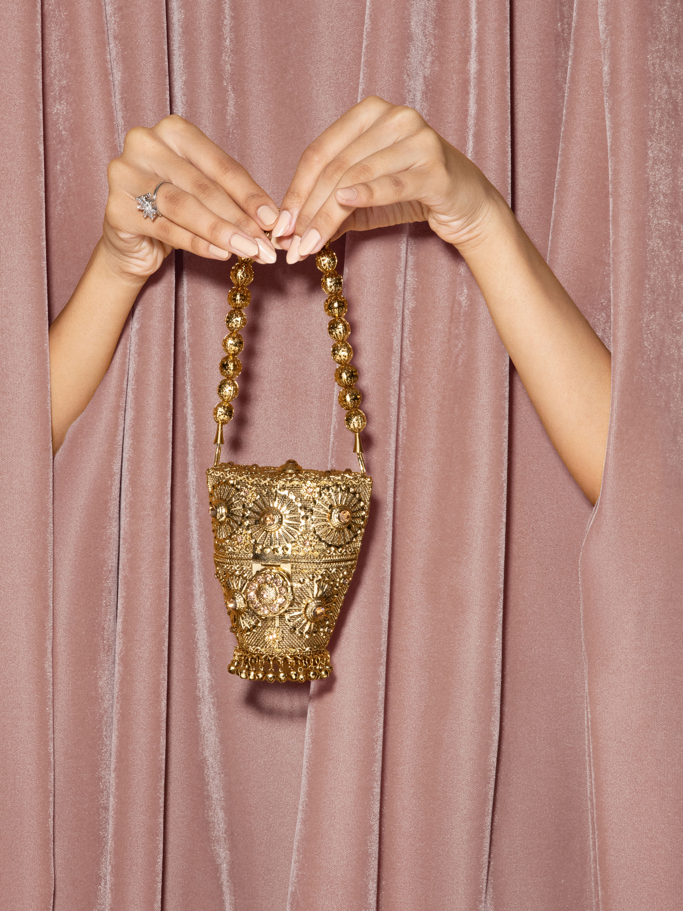 Mohey Women Gold Art Silk Mini Bag