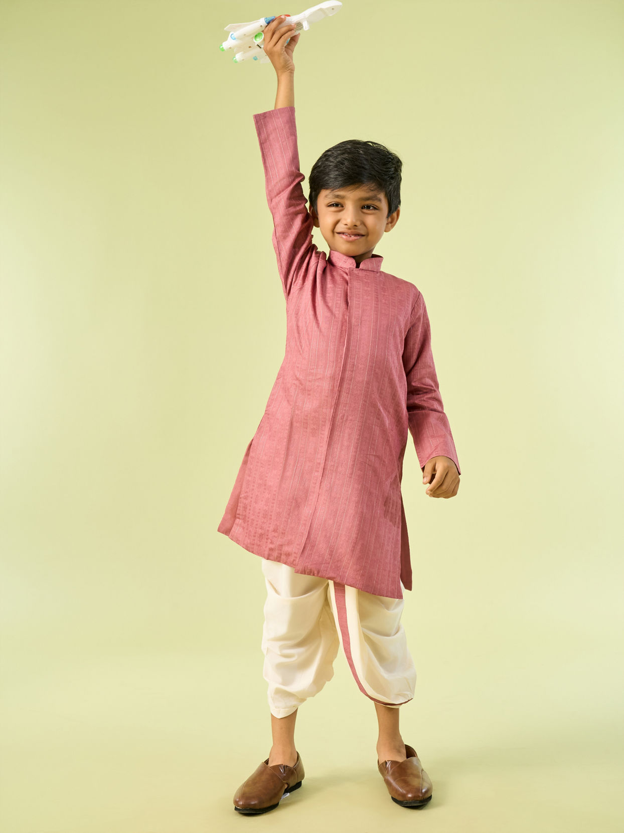 Manyavar Boys Boys Dusty Pink Dotted String Patterned Kurta Dhoti