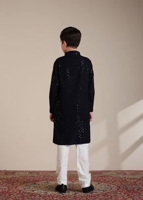 alt message - Manyavar Boys Boys Mid Blue Sequinned Chikankari Kurta Set image number 5