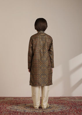 Manyavar Boys Boys Dark Green Mustard Chowkadi Motifs Kurta Set image number 5