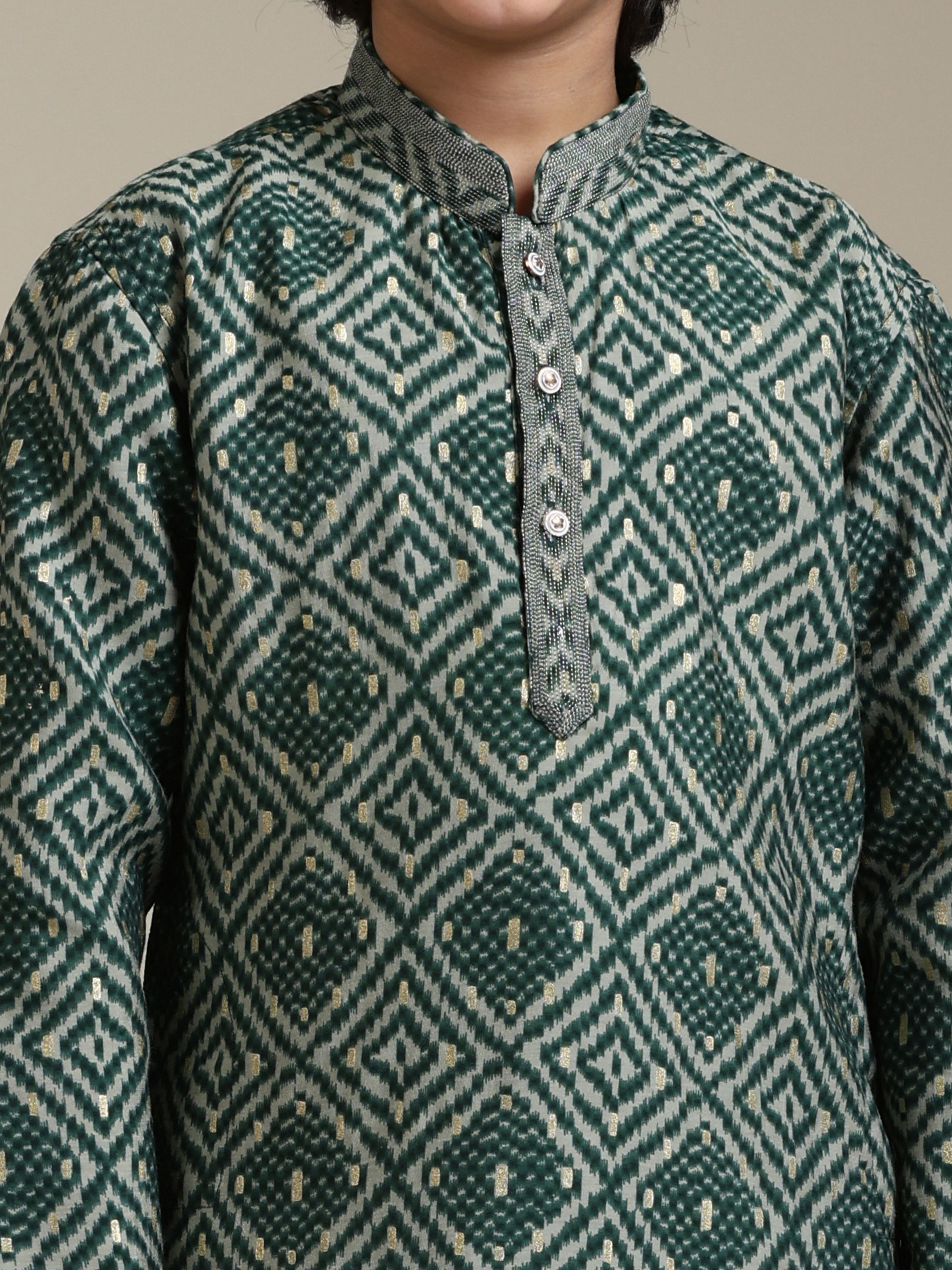 Manyavar Boys Boys Bottle Green Chowkadi Motif Printed Kurta Set