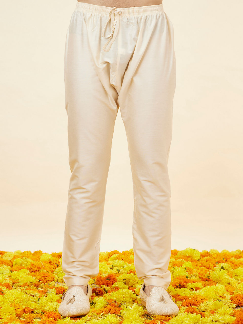 Manyavar Men Veiled Rose Pink Medallion Patterned Sherwani