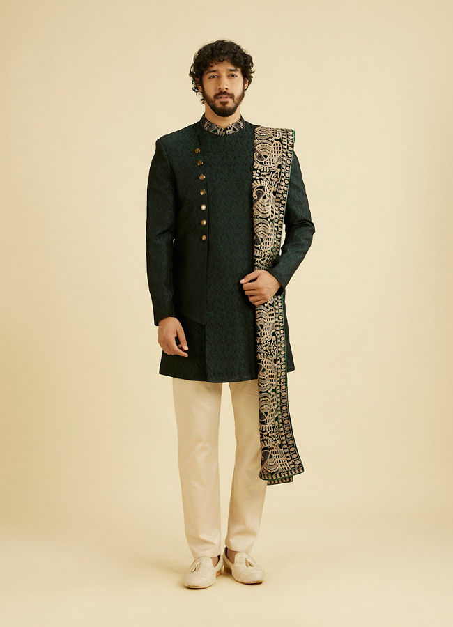 Manyavar Men Suave Green Indo Western With Dupatta image number 2