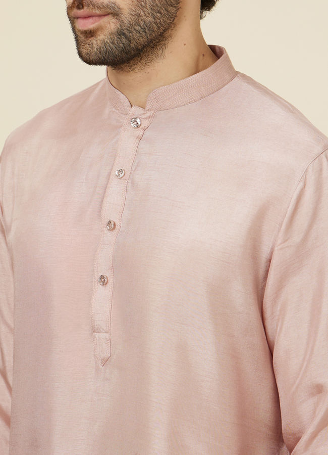 alt message - Manyavar Men Rose Pink Scallop Patterned Indo-Western Set image number 2