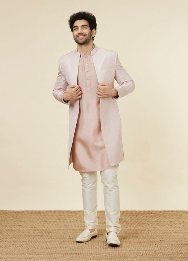 alt message - Manyavar Men Rose Pink Scallop Patterned Indo-Western Set image number 3