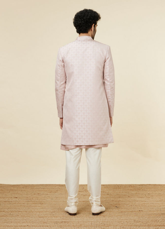 alt message - Manyavar Men Rose Pink Scallop Patterned Indo-Western Set image number 5