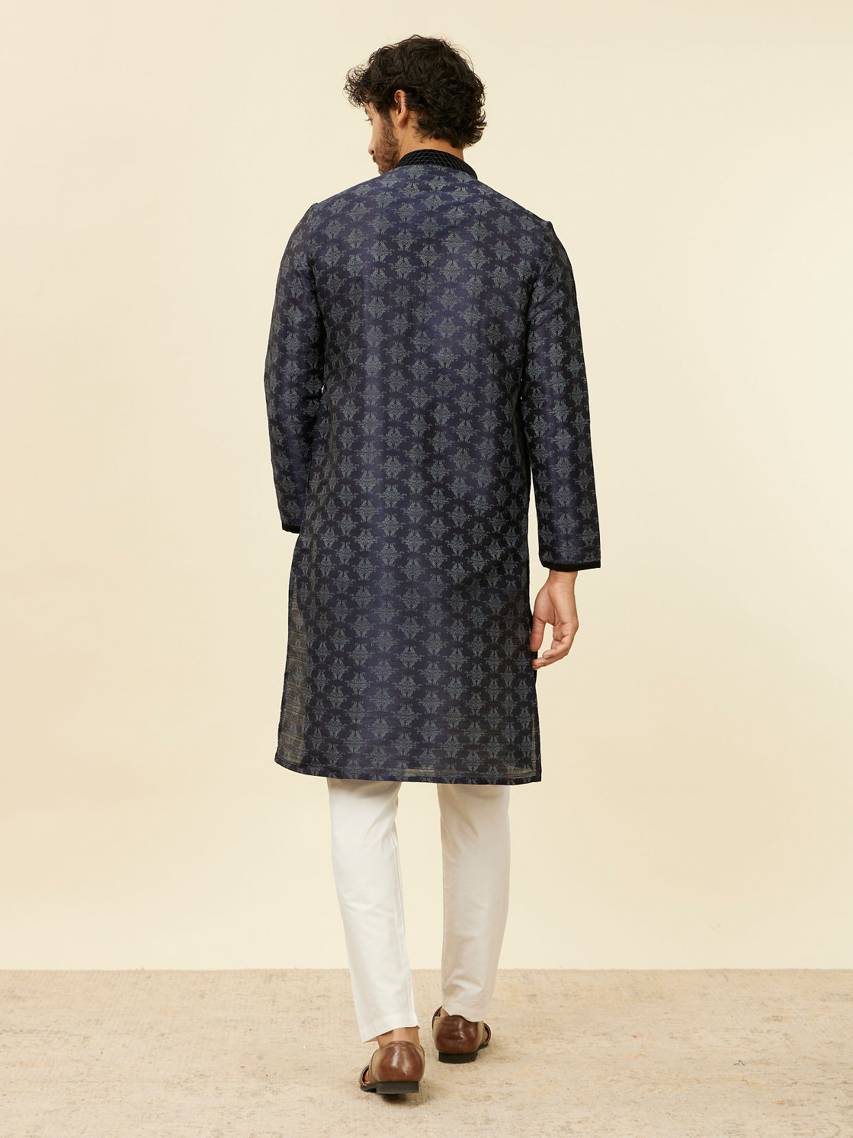 Manyavar Men Dark Blue Kurta Set With Black Collar And Cuff