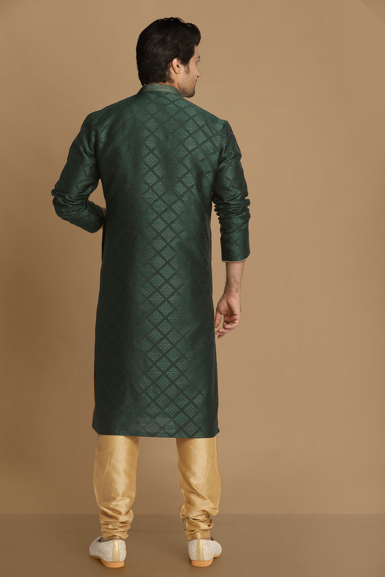 Manyavar Men Bottle Green Jacquard Kurta Pajama