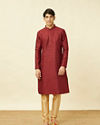 alt message - Manyavar Men Chilli Pepper Red Diamond Patterned Kurta Set image number 2