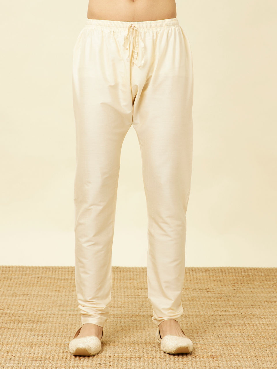 Manyavar Men Dark Green Lattice Patterned Sequined Kurta Set