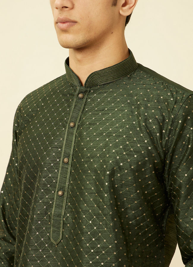 alt message - Manyavar Men Dark Green Lattice Patterned Sequined Kurta Set image number 1